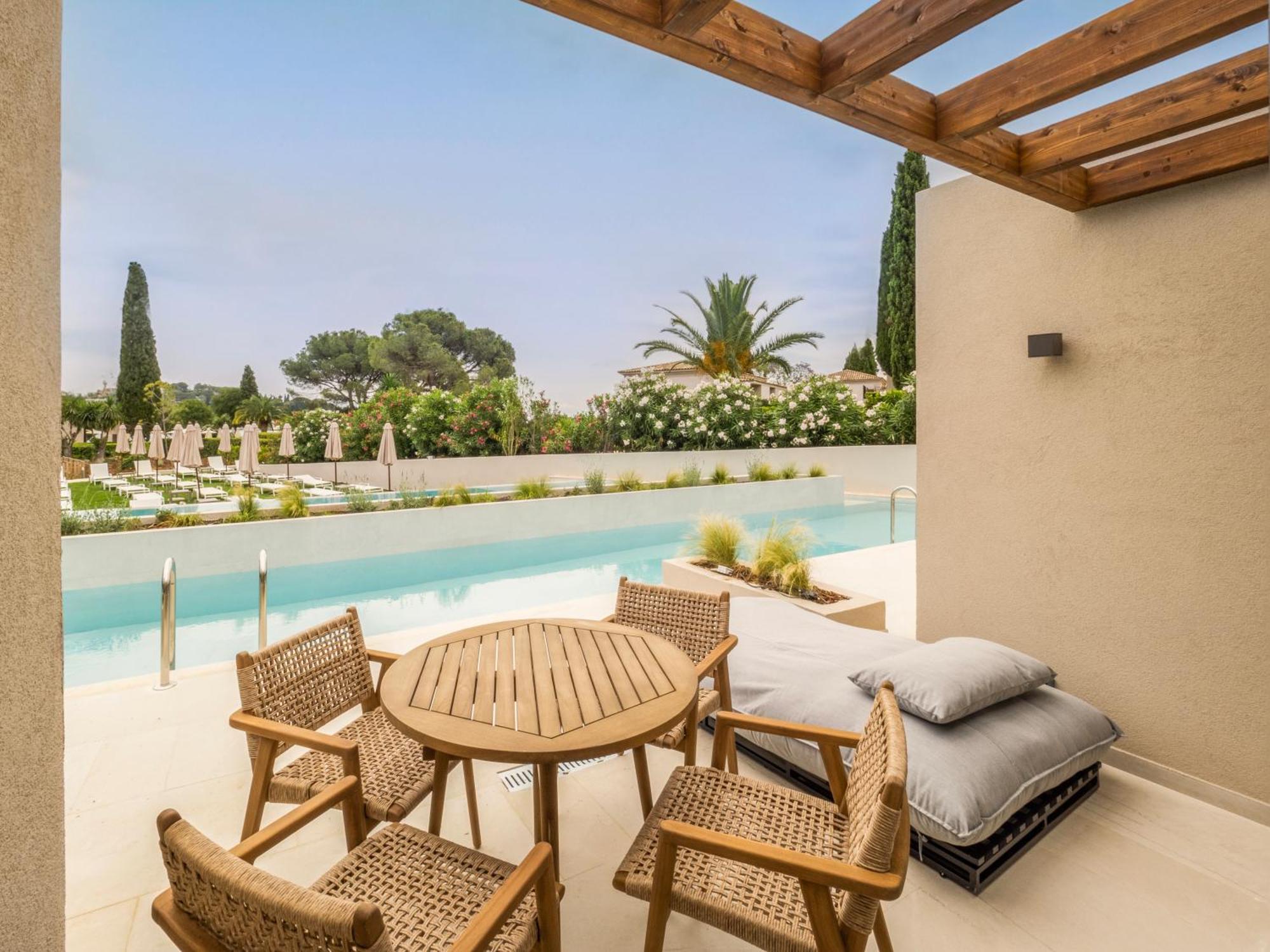 Preferred Club Swim up Double Garden View